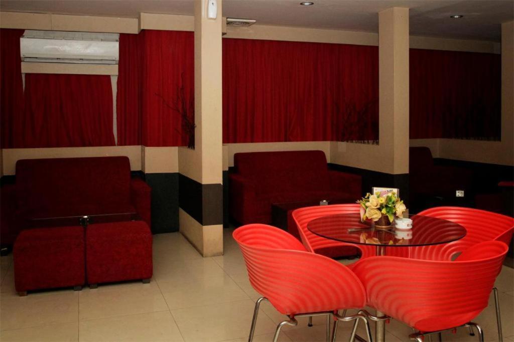 Grand Hotel Jambi Luaran gambar