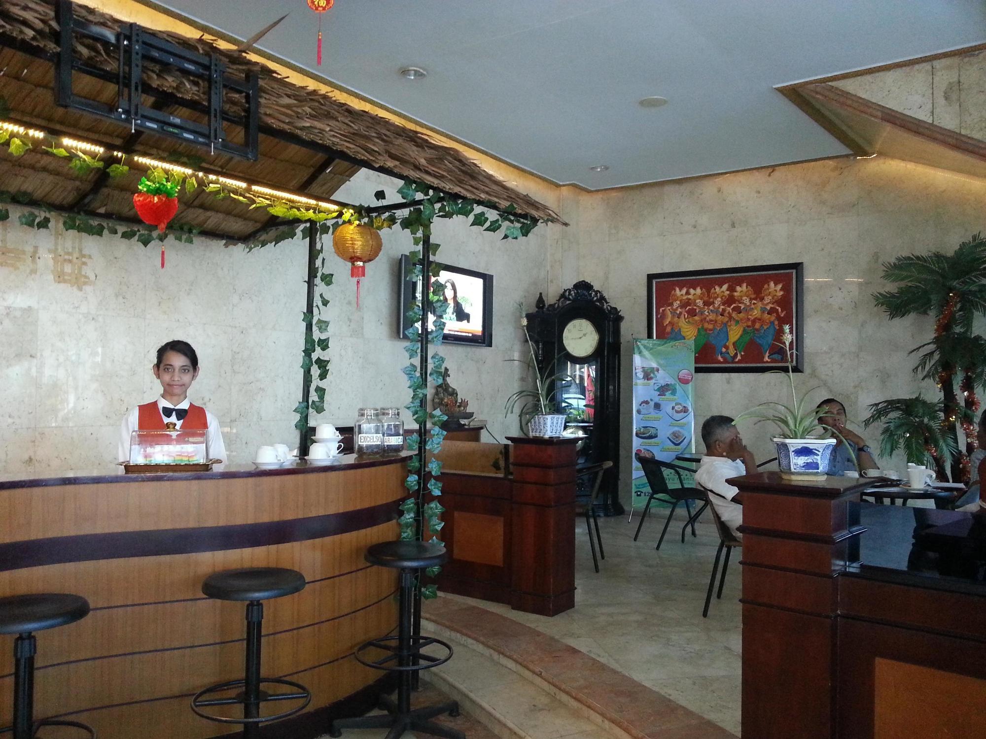 Grand Hotel Jambi Luaran gambar