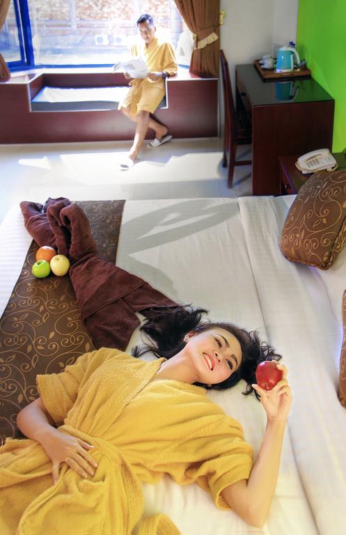 Grand Hotel Jambi Luaran gambar