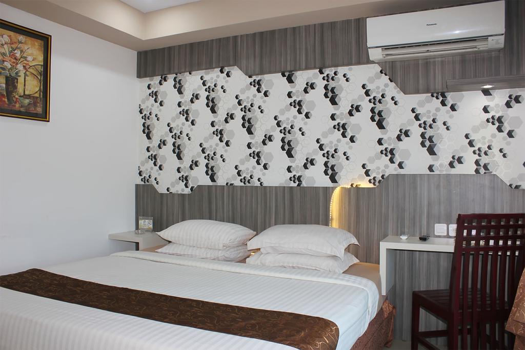 Grand Hotel Jambi Luaran gambar