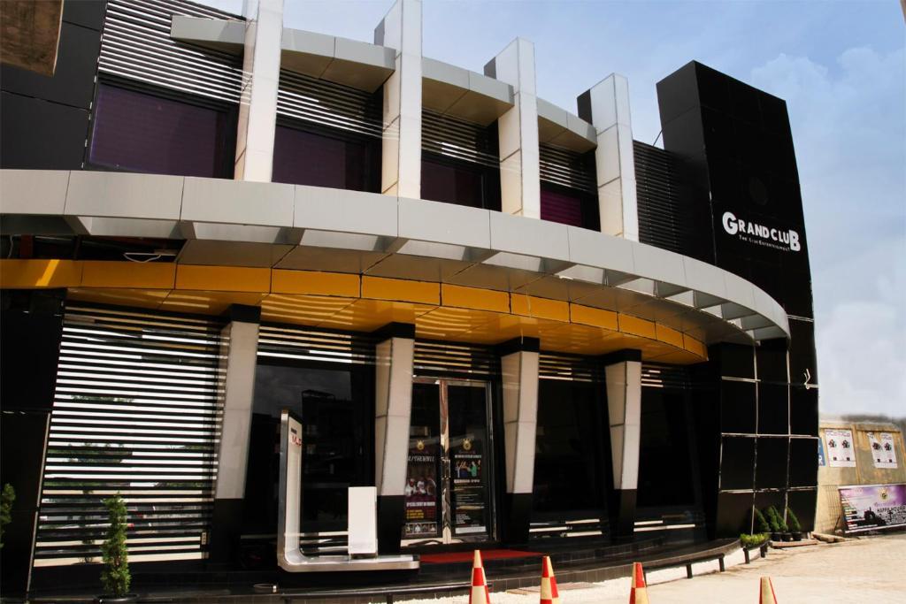 Grand Hotel Jambi Luaran gambar