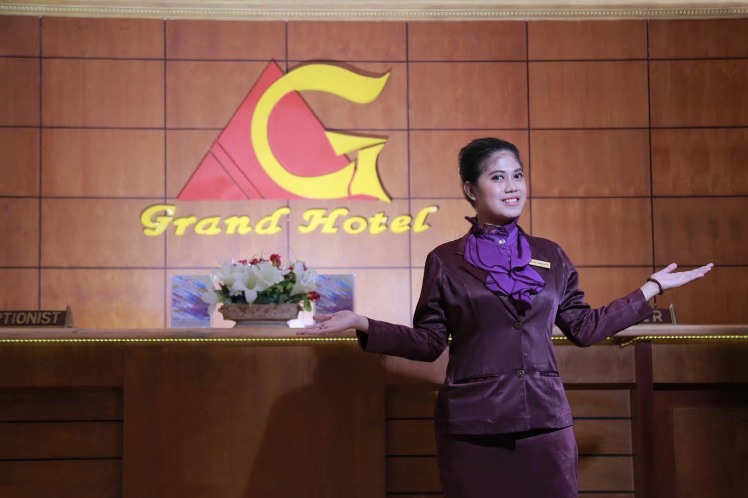 Grand Hotel Jambi Luaran gambar